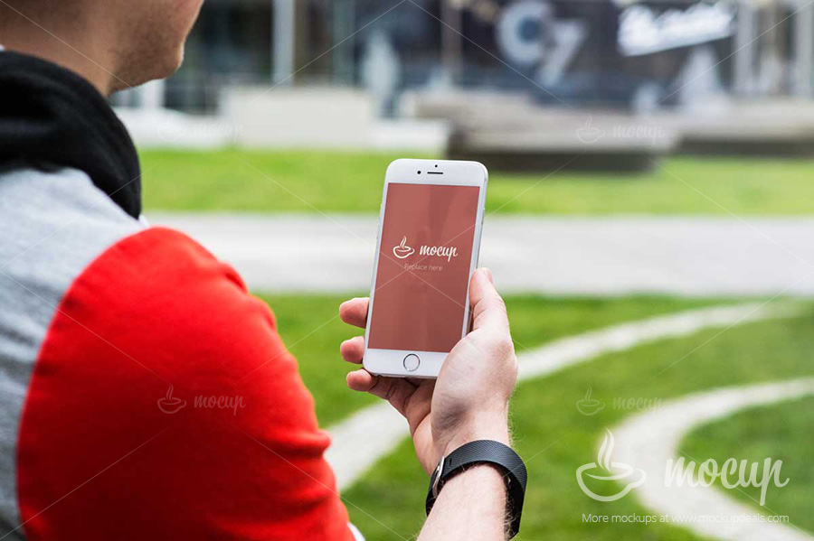 New Free Mockups – iPhone 6 in the Park Mockup – Download Now