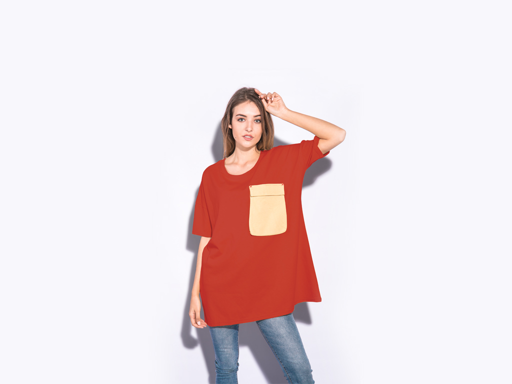 Download Women's oversized T-Shirt Mockup | Mockup World