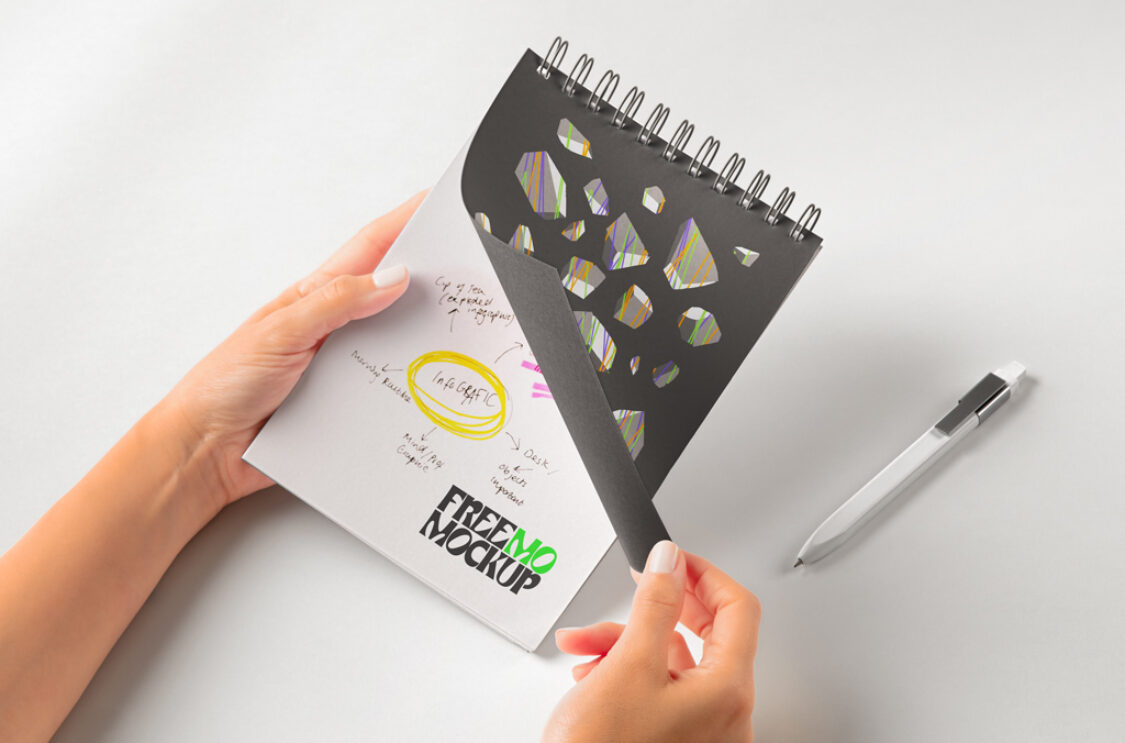 tri-fold-leaflet-mockup-mockup-world